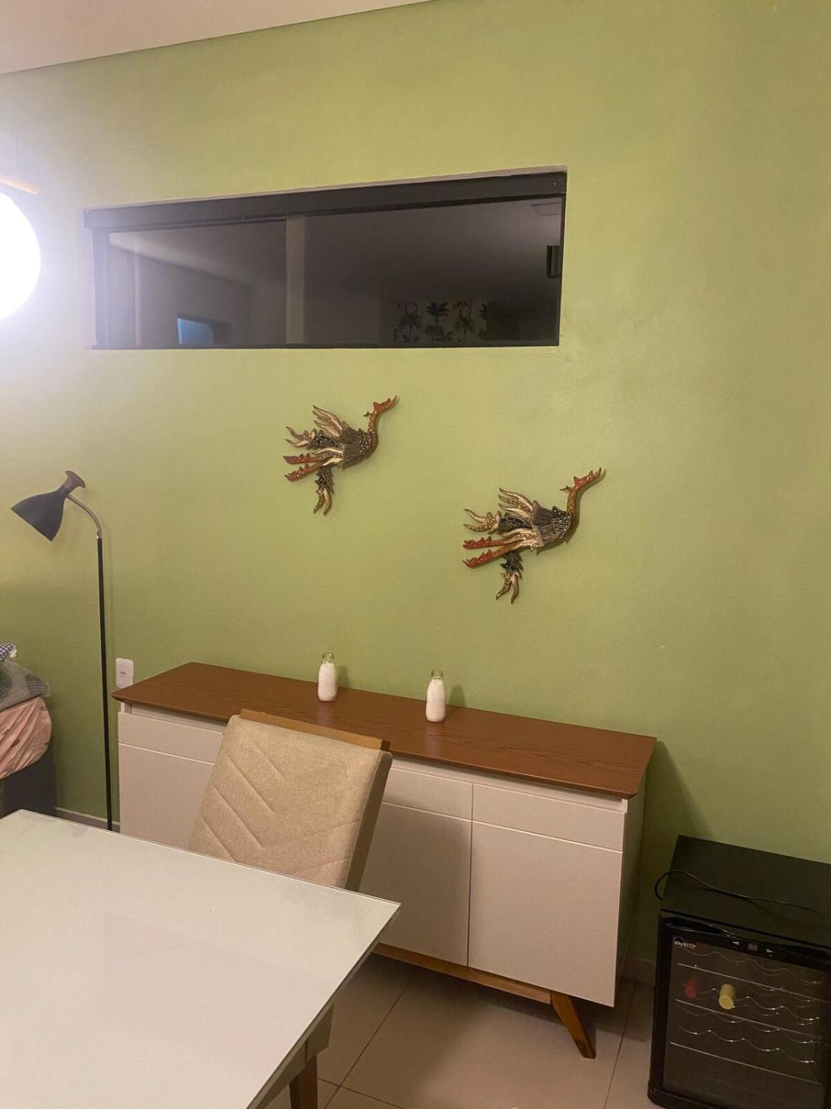 Em Apartment *